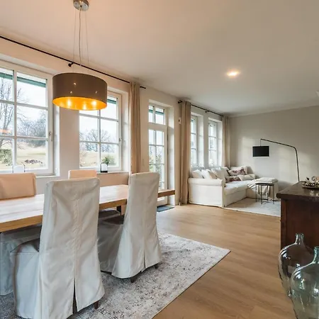 Apartment Himmel & Hoellerl Fuerstenfeld